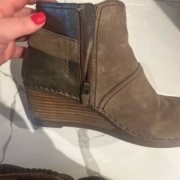 Dansko Woman’s Boots Size 38 - Picture 6 of 7